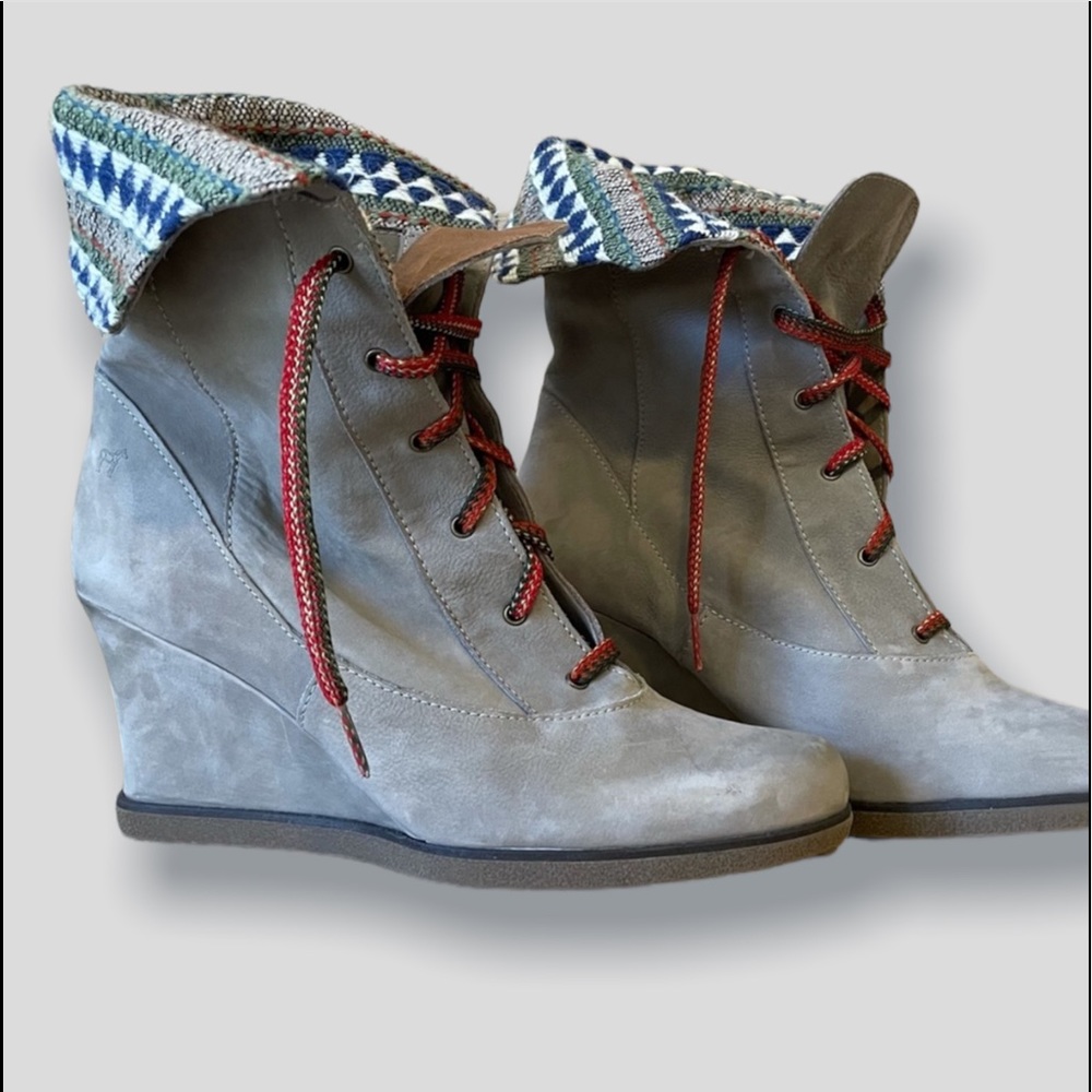 NEW- Holding Horses Anthropologie Leather wedged Boots